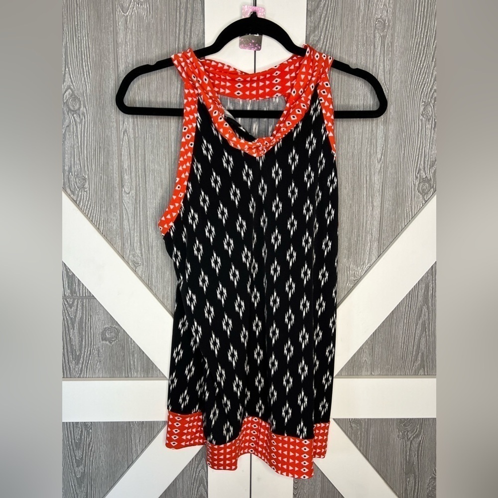 B4.06 White House Black Market Mock Neck Tank Black/White Orange